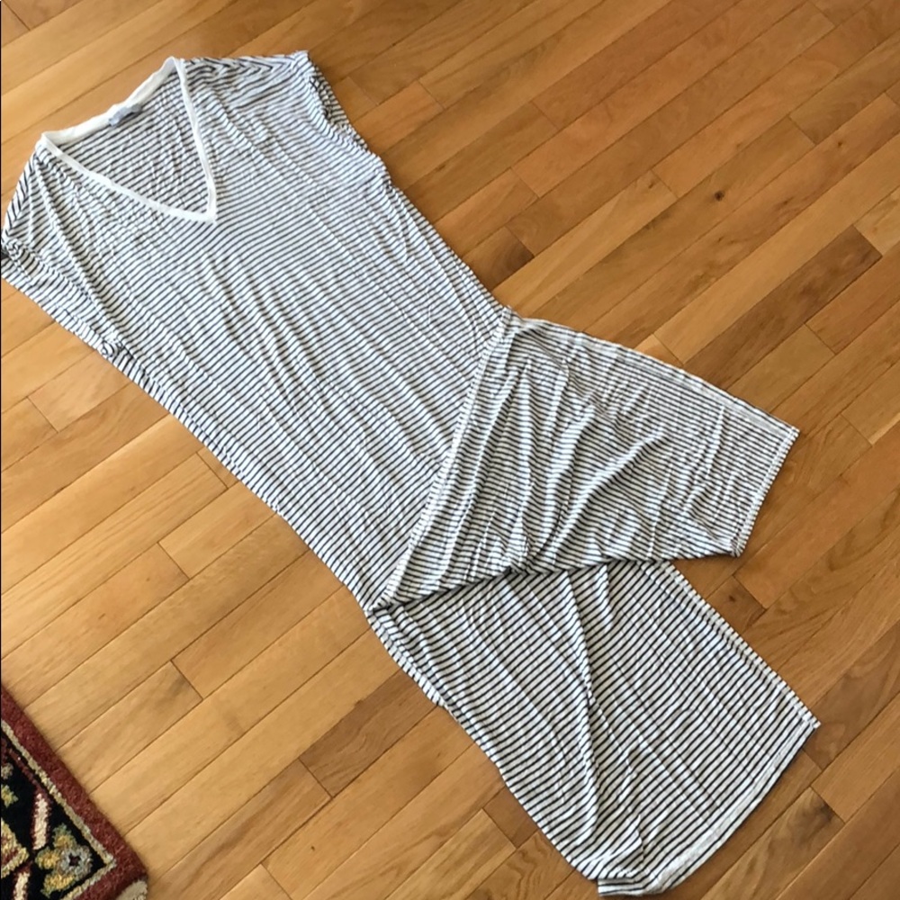 Zara - B&W stripped cover up